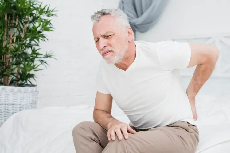 Poate endometrioza să fie cauza durerilor de spate, de șold și de picior?